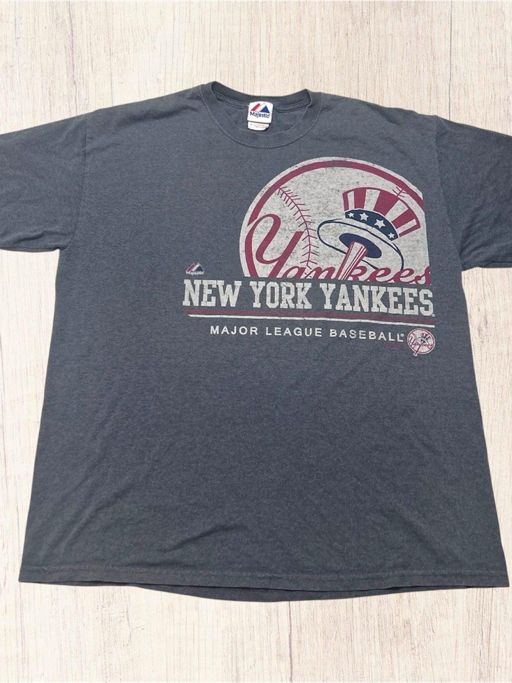 New York Yankees Majestic MLB Graphic T-Shirt Blue Baseball Tee Men’s XL Logo